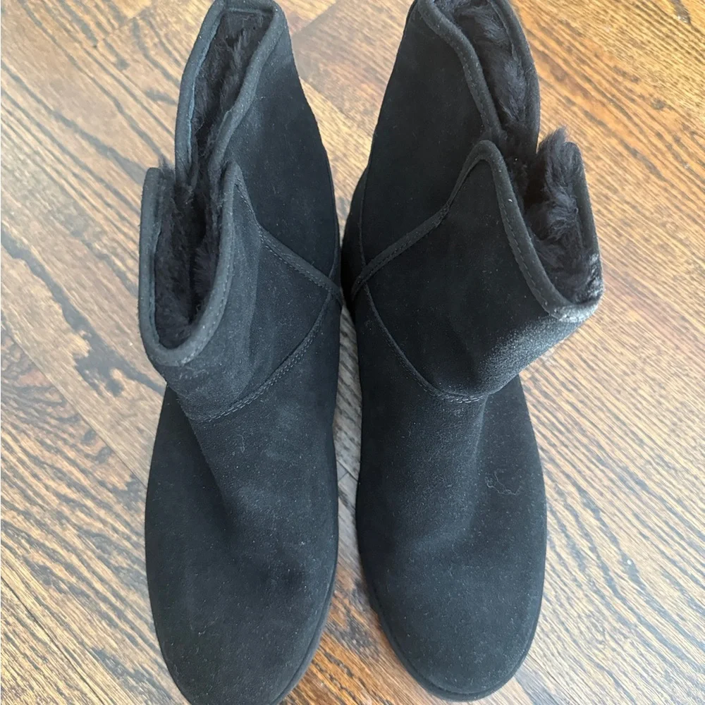 UGG Black Shearling-Lined Short Boot UGG CORY BLACK BOOTS - WOMEN'S Sz  8.5